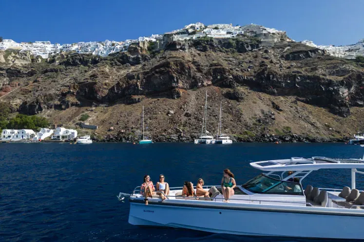 caldera-private-cruise-santorini