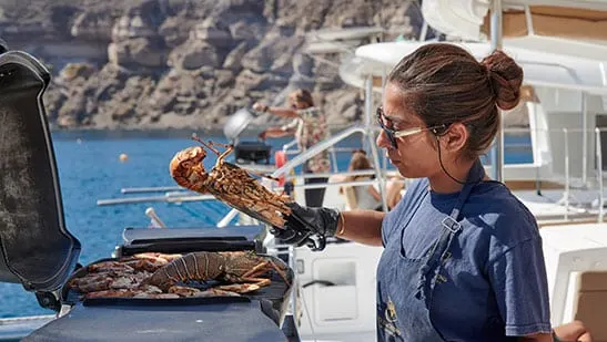 catamaran santorini with meals and drinks