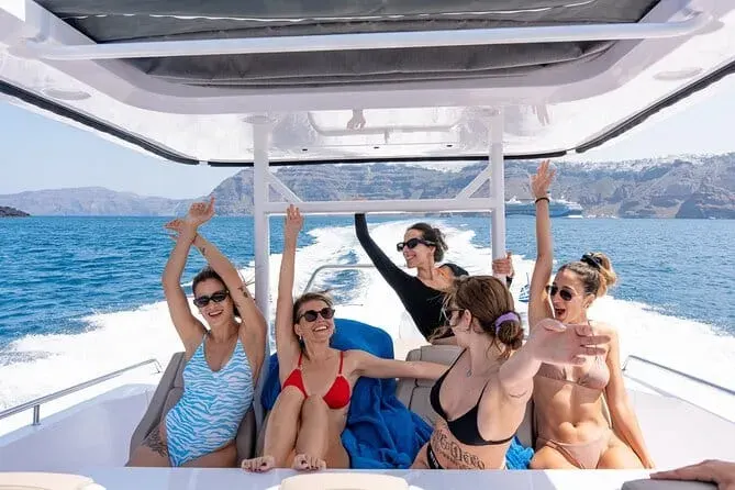 private-tour-santorini-yacht